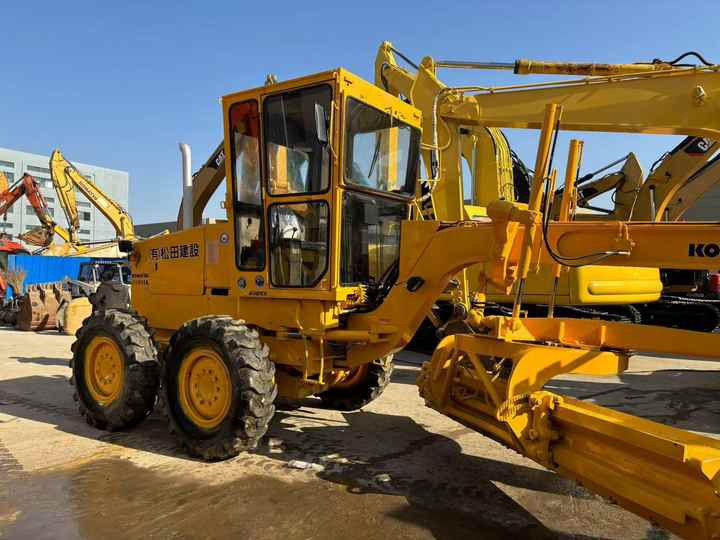 Excellent Condition Hot Selling Used Grader Komatsu GD511 for Sale in Hefei City Good Quality Cheap Price Good Condition - Grader: picture 4 Excellent Condition Hot Selling Used Grader Komatsu GD511 for Sale in Hefei City Good Quality Cheap Price Good Condition - Grader: picture 4