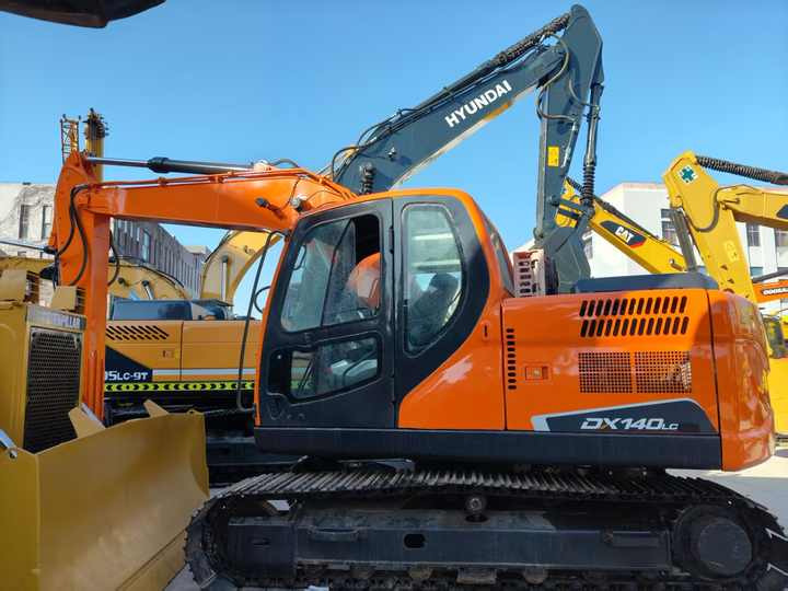 Excellent Condition Korea Brand Dooan Dx140 Excavator in Stock Used Doosan Dx140 225 300 Excavator Low Working Hours on Sale - Excavator: picture 5 Excellent Condition Korea Brand Dooan Dx140 Excavator in Stock Used Doosan Dx140 225 300 Excavator Low Working Hours on Sale - Excavator: picture 5