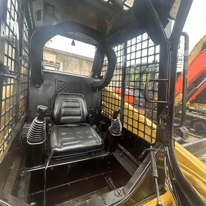 High Quality Used Cat 246D3 Excavator with Low Working Hours and Best Price Used Cat 246D3 Machine with Cheap Price for Sale - Skid steer loader: picture 3 High Quality Used Cat 246D3 Excavator with Low Working Hours and Best Price Used Cat 246D3 Machine with Cheap Price for Sale - Skid steer loader: picture 3