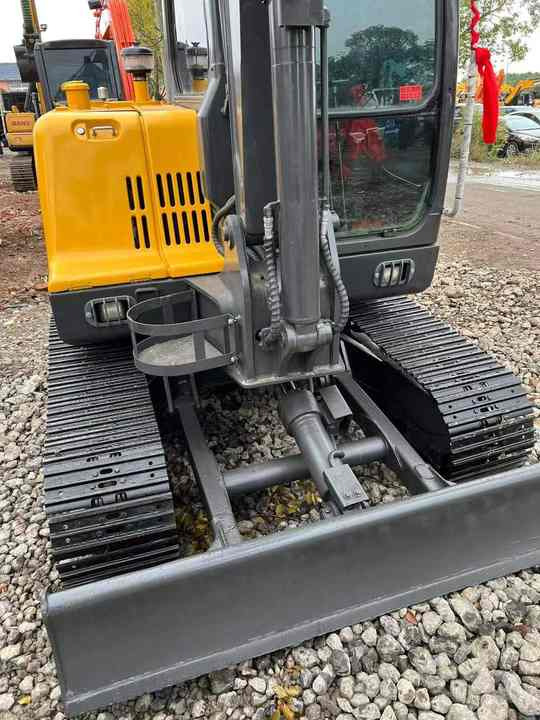 High Quality Used Volvo EC60D Excavator for Sale 6 Ton Compact Machine, Excellent Condition, Ready for Work! - Crawler excavator: picture 5 High Quality Used Volvo EC60D Excavator for Sale 6 Ton Compact Machine, Excellent Condition, Ready for Work! - Crawler excavator: picture 5