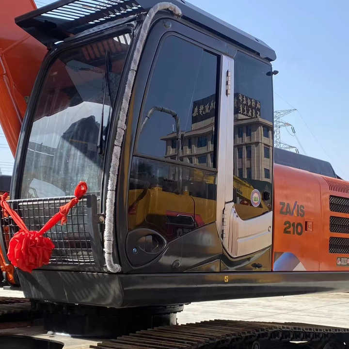 Hitachi Brand Zx210 Crawler Excavator 21tons Digger for Sale Used Hitachi Zx200 210 350 Excavator in Stock on Sale - Excavator: picture 1 Hitachi Brand Zx210 Crawler Excavator 21tons Digger for Sale Used Hitachi Zx200 210 350 Excavator in Stock on Sale - Excavator: picture 1