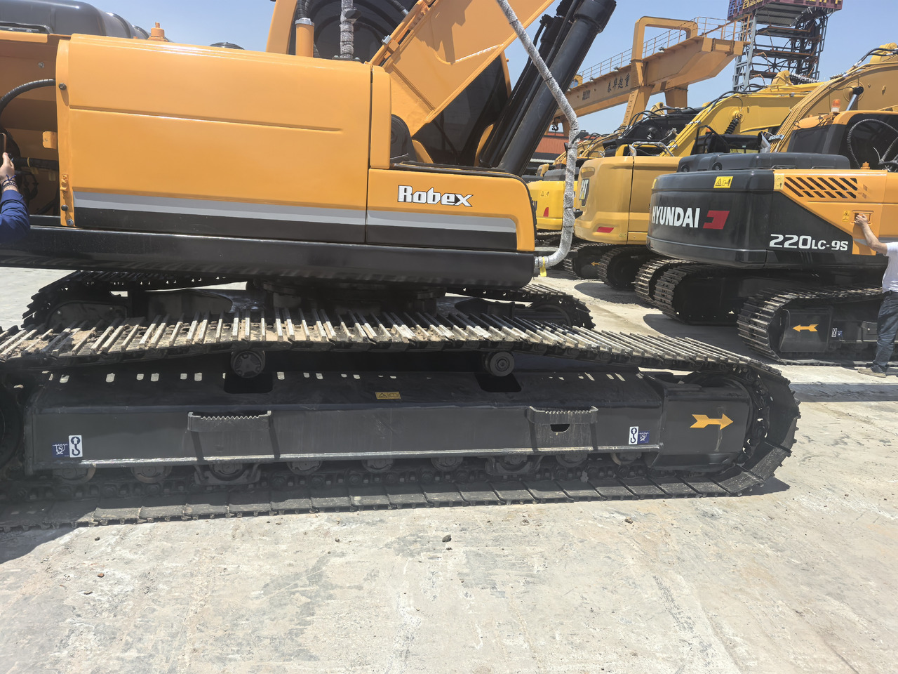 Hyundai 305-9t - Crawler excavator: picture 5 Hyundai 305-9t - Crawler excavator: picture 5