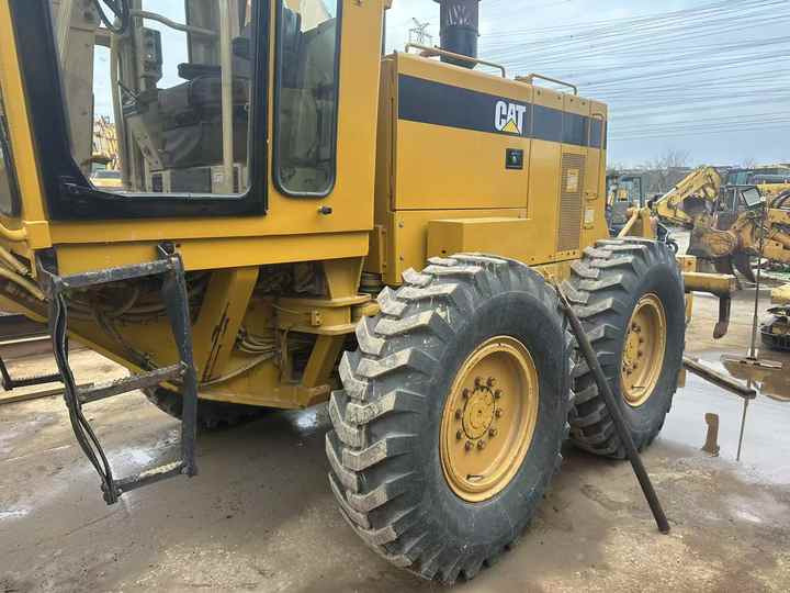 Low-price second-hand Cat Grader 140H with outstanding performance Carterpillarused 140H grader for sale - Grader: picture 5 Low-price second-hand Cat Grader 140H with outstanding performance Carterpillarused 140H grader for sale - Grader: picture 5