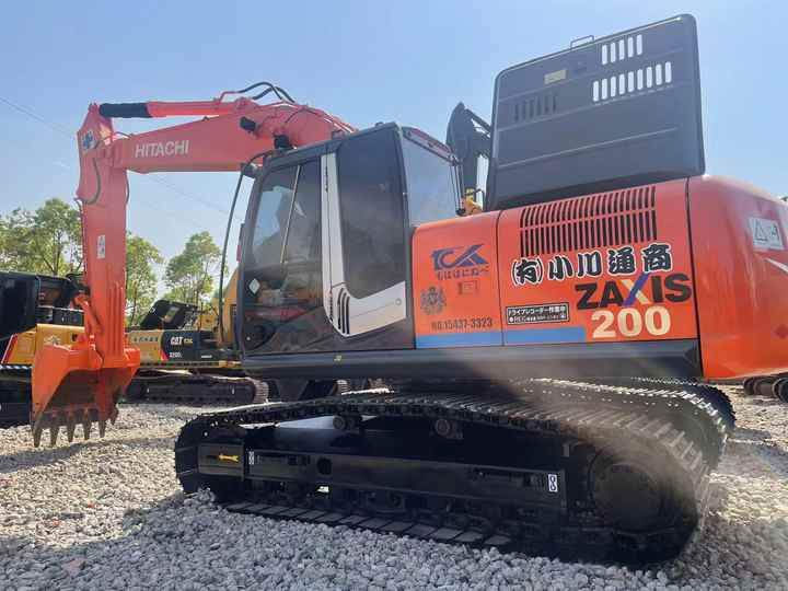 Original Japan Hitachi ZX200-3 Excavator Hitachi Excavator in Low Price for Hot Sale - Crawler excavator: picture 4 Original Japan Hitachi ZX200-3 Excavator Hitachi Excavator in Low Price for Hot Sale - Crawler excavator: picture 4