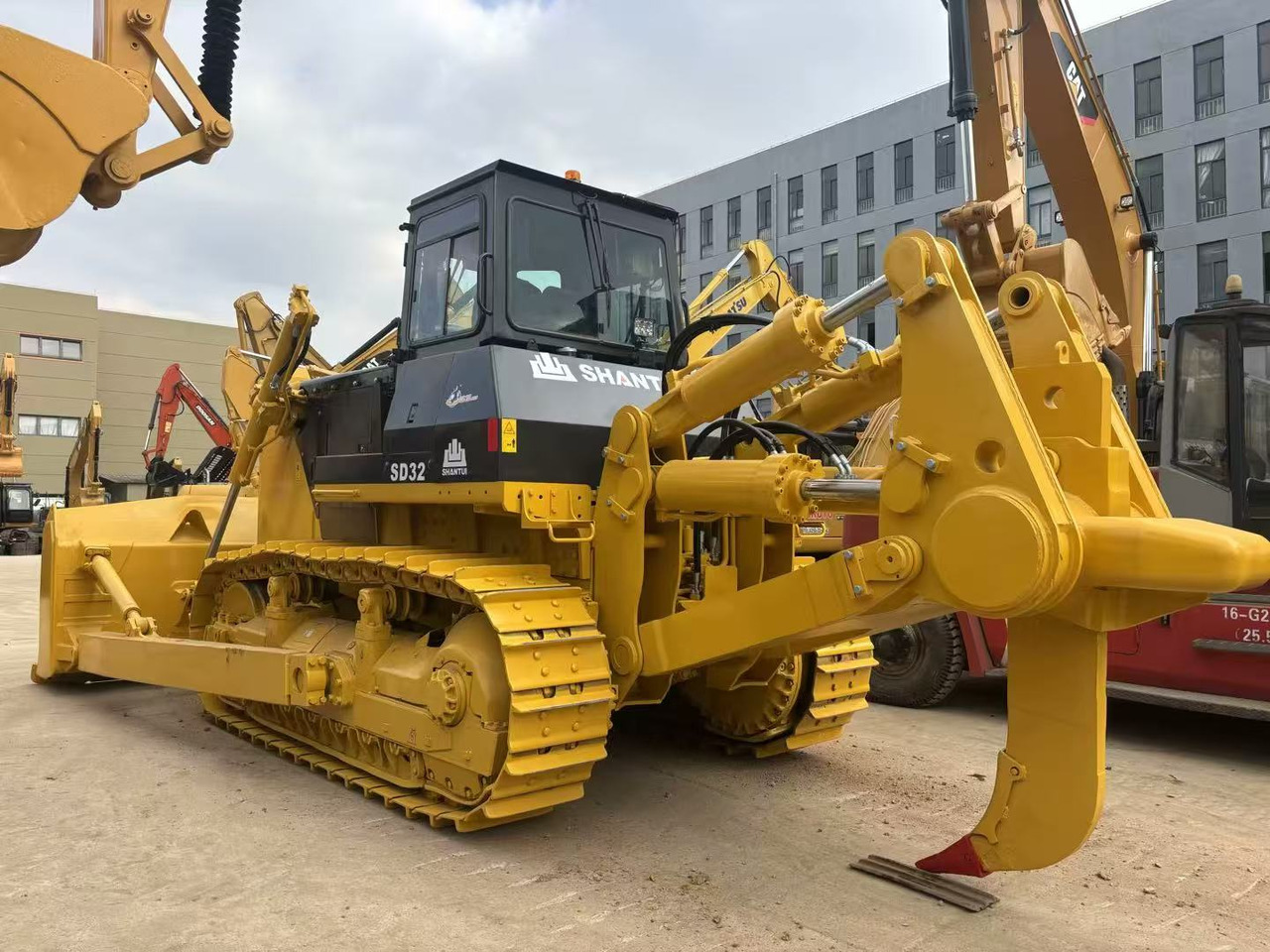 SHANTUI SD32 - Bulldozer: picture 4 SHANTUI SD32 - Bulldozer: picture 4