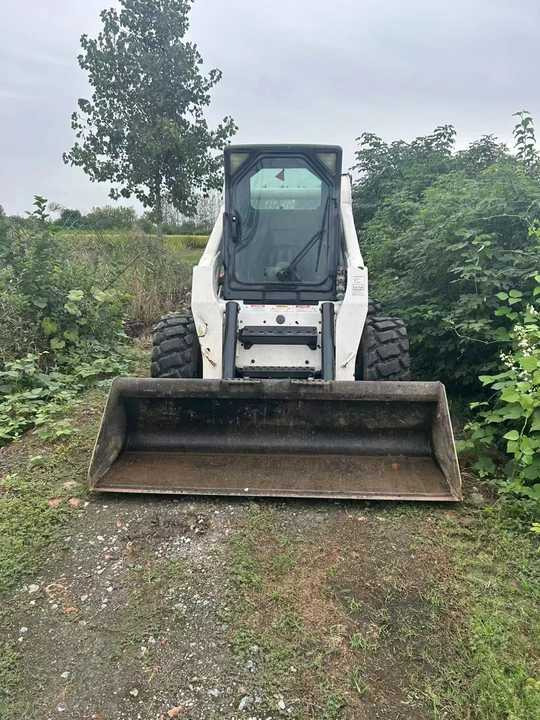 Second Hand BOBCAT S300 Skid-steer Loader with Very Good Performance Is for Sale at a Low Price - Skid steer loader: picture 3 Second Hand BOBCAT S300 Skid-steer Loader with Very Good Performance Is for Sale at a Low Price - Skid steer loader: picture 3