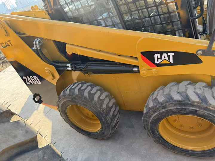 Second Hand Cheap Caterpillar CAT246D with Perfect Function Mini Skid Steers Used Cat246c 246D Backhoe Loader on Sale - Skid steer loader: picture 3 Second Hand Cheap Caterpillar CAT246D with Perfect Function Mini Skid Steers Used Cat246c 246D Backhoe Loader on Sale - Skid steer loader: picture 3