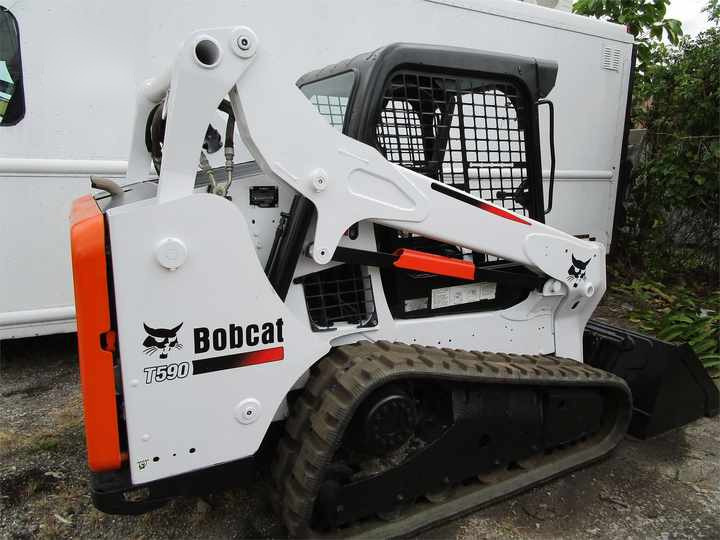 Used Bobcat T590 Used Skid Steer Loader with Good Condition for Sale S160 S185 S300 S330 T590 3T 4T 5T 2T - Skid steer loader: picture 4 Used Bobcat T590 Used Skid Steer Loader with Good Condition for Sale S160 S185 S300 S330 T590 3T 4T 5T 2T - Skid steer loader: picture 4