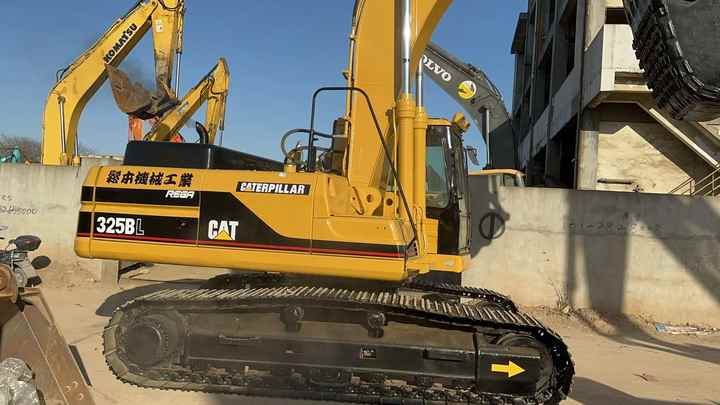 Used CAT 320bl Excavator CAT 320b 320c 320d 320dl Digger Earthmoving Mining Work Heavy Duty Equipment - Crawler excavator: picture 3 Used CAT 320bl Excavator CAT 320b 320c 320d 320dl Digger Earthmoving Mining Work Heavy Duty Equipment - Crawler excavator: picture 3