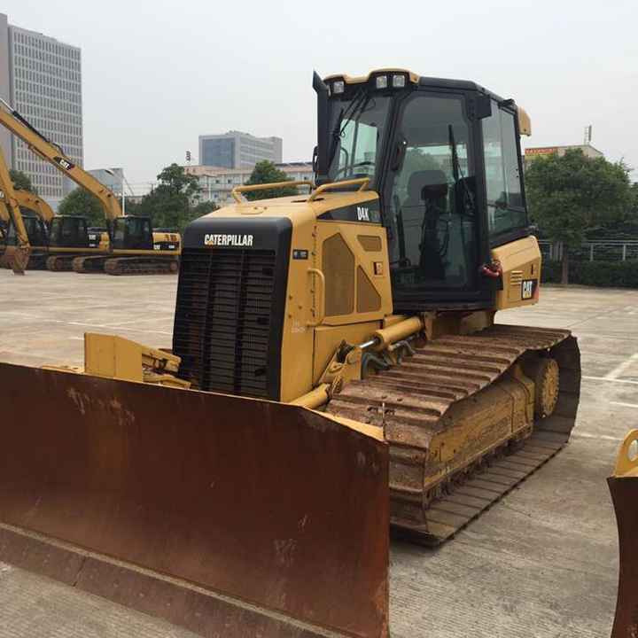 Used CATD4K bulldozers are highly maneuverable, easy to operate, durable, reliable and for sale at low prices. - Bulldozer: picture 1 Used CATD4K bulldozers are highly maneuverable, easy to operate, durable, reliable and for sale at low prices. - Bulldozer: picture 1