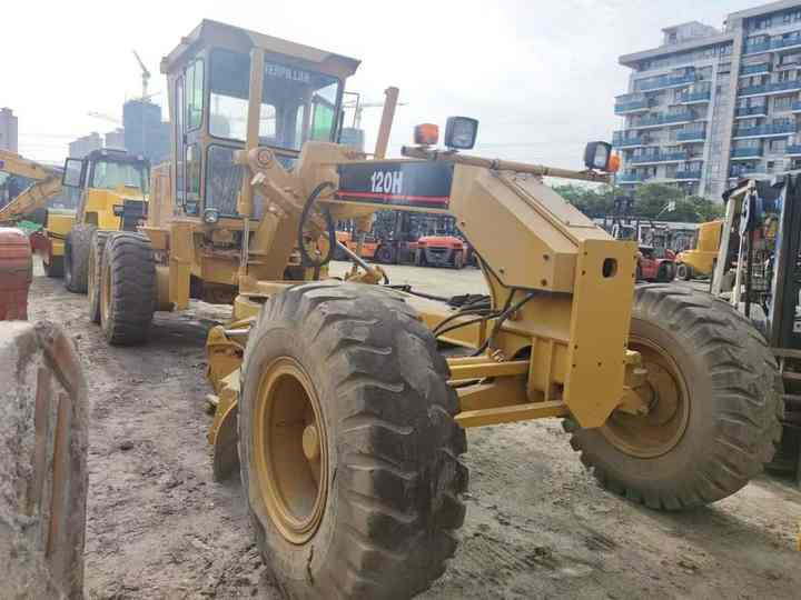 Used Caterpillar 120H Motor Grader Superior Performance Cat120H Wheeled Motor Grader Powerful Cheap for Sale - Grader: picture 4 Used Caterpillar 120H Motor Grader Superior Performance Cat120H Wheeled Motor Grader Powerful Cheap for Sale - Grader: picture 4