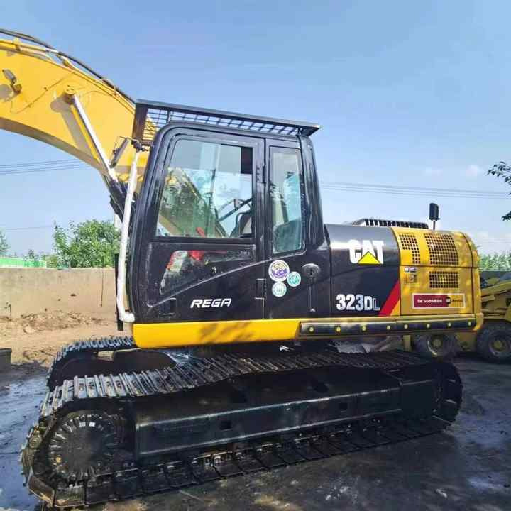 Used Digger CAT 323DL Construction Machinery Construction Digger Used CAT 323DL Cheap Excavator - Crawler excavator: picture 1 Used Digger CAT 323DL Construction Machinery Construction Digger Used CAT 323DL Cheap Excavator - Crawler excavator: picture 1