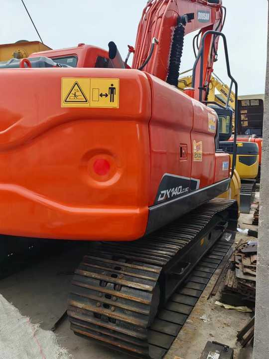 Used Digger DOOSAN DX140 Construction Machinery Construction Digger Used DOOSAN DX140 Cheap Excavator - Crawler excavator: picture 3 Used Digger DOOSAN DX140 Construction Machinery Construction Digger Used DOOSAN DX140 Cheap Excavator - Crawler excavator: picture 3