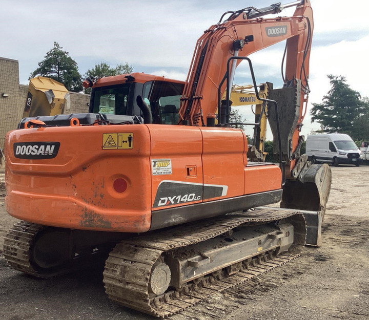 Used Digger DOOSAN DX140 Construction Machinery Construction Digger Used DOOSAN DX140 Cheap Excavator - Crawler excavator: picture 5 Used Digger DOOSAN DX140 Construction Machinery Construction Digger Used DOOSAN DX140 Cheap Excavator - Crawler excavator: picture 5