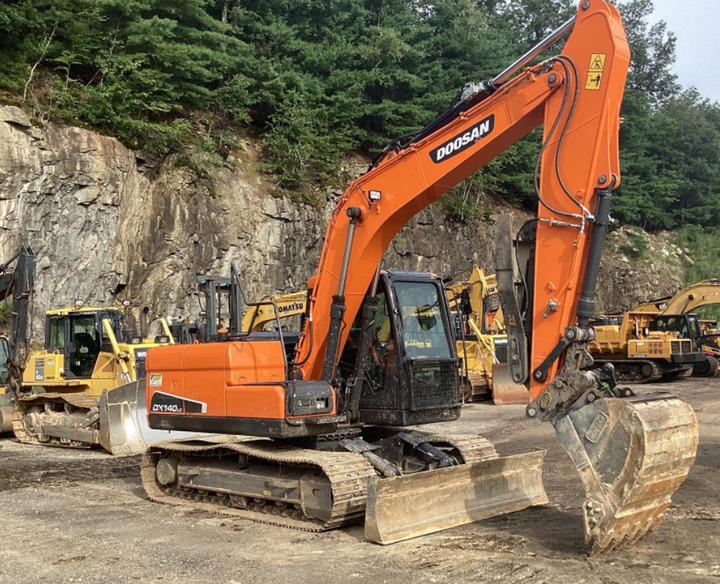 Used Digger DOOSAN DX140 Construction Machinery Construction Digger Used DOOSAN DX140 Cheap Excavator - Crawler excavator: picture 4 Used Digger DOOSAN DX140 Construction Machinery Construction Digger Used DOOSAN DX140 Cheap Excavator - Crawler excavator: picture 4
