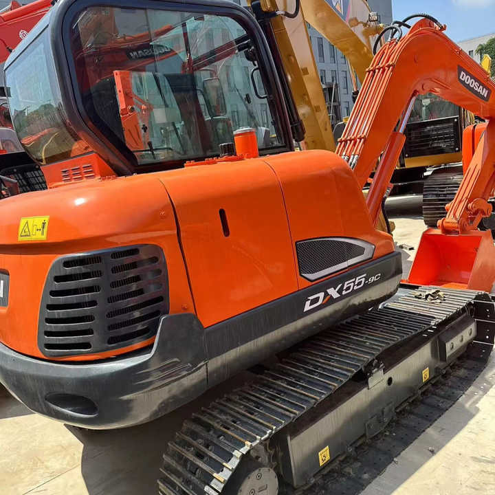 Used Digger DOOSAN DX55 Construction Machinery Construction Digger Used DOOSAN DX55 Cheap Excavator - Crawler excavator: picture 1 Used Digger DOOSAN DX55 Construction Machinery Construction Digger Used DOOSAN DX55 Cheap Excavator - Crawler excavator: picture 1
