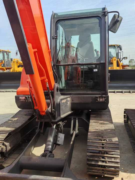 Used Digger DOOSAN DX60 Construction Machinery Construction Digger Used DOOSAN DX60 Cheap Excavator - Crawler excavator: picture 3 Used Digger DOOSAN DX60 Construction Machinery Construction Digger Used DOOSAN DX60 Cheap Excavator - Crawler excavator: picture 3