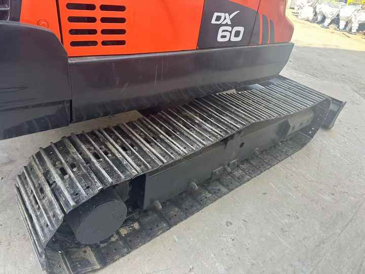 Used Digger DOOSAN DX60 Construction Machinery Construction Digger Used DOOSAN DX60 Cheap Excavator - Crawler excavator: picture 2 Used Digger DOOSAN DX60 Construction Machinery Construction Digger Used DOOSAN DX60 Cheap Excavator - Crawler excavator: picture 2