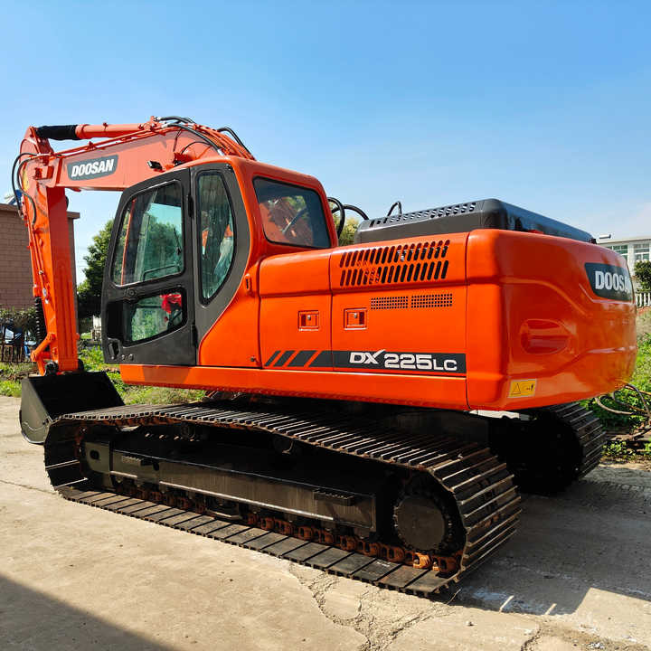 Used Doosan 225LC Excavator | Low Hours | Heavy-Duty Performance | Global Shipping - Excavator: picture 1 Used Doosan 225LC Excavator | Low Hours | Heavy-Duty Performance | Global Shipping - Excavator: picture 1