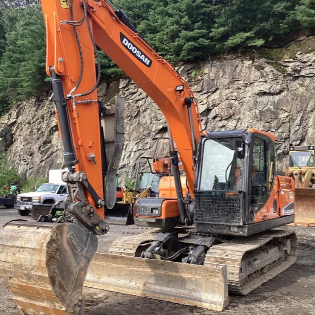 Used Excavator Doosan DX140 Excavators Mini Equipment Earth Moving Machinery Doosan Digger Excavator for Sale - Crawler excavator: picture 1 Used Excavator Doosan DX140 Excavators Mini Equipment Earth Moving Machinery Doosan Digger Excavator for Sale - Crawler excavator: picture 1