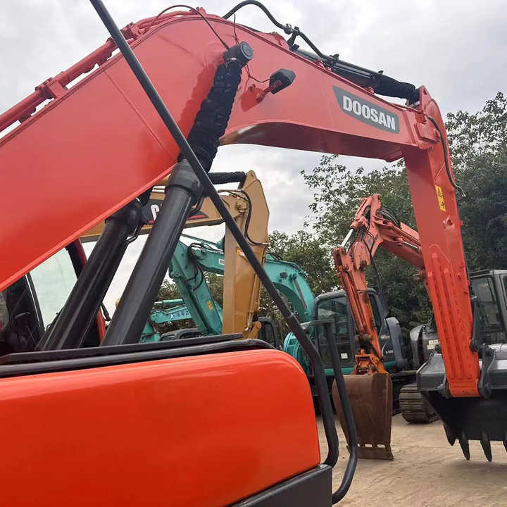 Used Excavator Doosan DX225LC-9 Excavators Mini Equipment Earth Moving Machinery Doosan Digger Excavator for Sale - Crawler excavator: picture 1 Used Excavator Doosan DX225LC-9 Excavators Mini Equipment Earth Moving Machinery Doosan Digger Excavator for Sale - Crawler excavator: picture 1