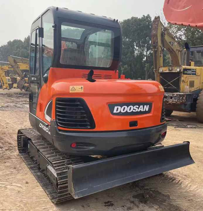 Used Excavator Doosan DX60-9 Excavators Mini Equipment Earth Moving Machinery Doosan Digger Excavator for Sale - Excavator: picture 5 Used Excavator Doosan DX60-9 Excavators Mini Equipment Earth Moving Machinery Doosan Digger Excavator for Sale - Excavator: picture 5