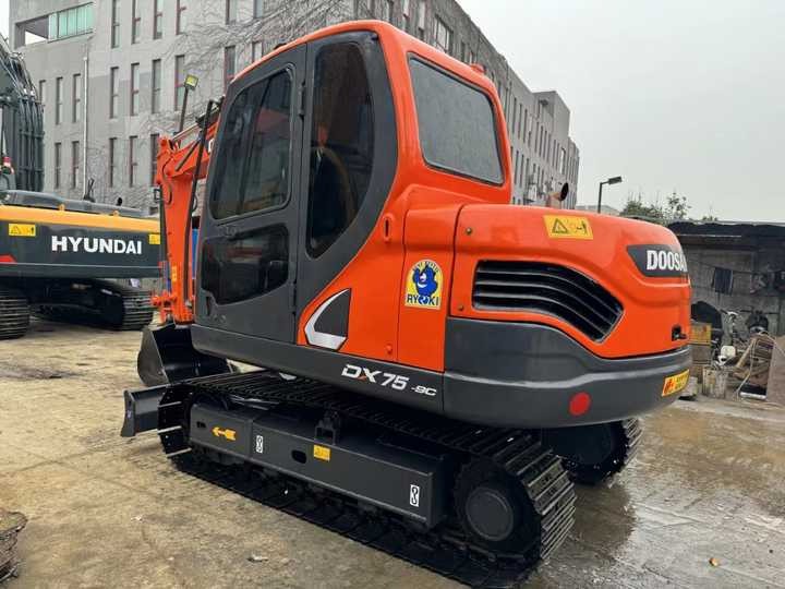 Used Excavator Doosan DX70 75 Excavator Second Hand Digger Used Machinery 7 Ton Used Hydraulic Crawler Excavator - Crawler excavator: picture 2 Used Excavator Doosan DX70 75 Excavator Second Hand Digger Used Machinery 7 Ton Used Hydraulic Crawler Excavator - Crawler excavator: picture 2