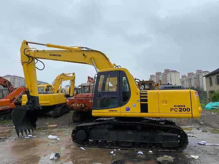 Used Good Quality Japan Original PC220-6 in Good Condition PC220-6 Komatsu - Crawler excavator: picture 5 Used Good Quality Japan Original PC220-6 in Good Condition PC220-6 Komatsu - Crawler excavator: picture 5