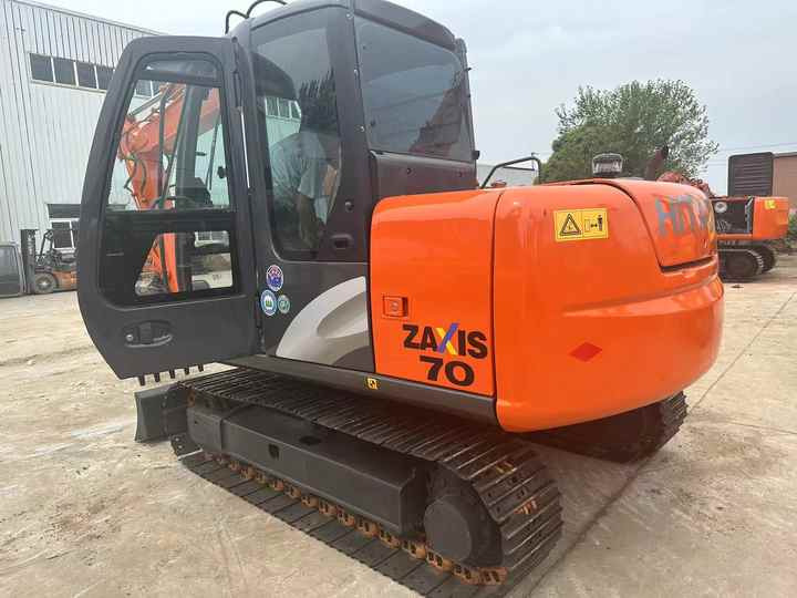 Used HITACHI ZX-70 - Crawler excavator: picture 2 Used HITACHI ZX-70 - Crawler excavator: picture 2