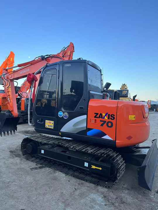 Used HITACHI ZX-70 - Crawler excavator: picture 2 Used HITACHI ZX-70 - Crawler excavator: picture 2
