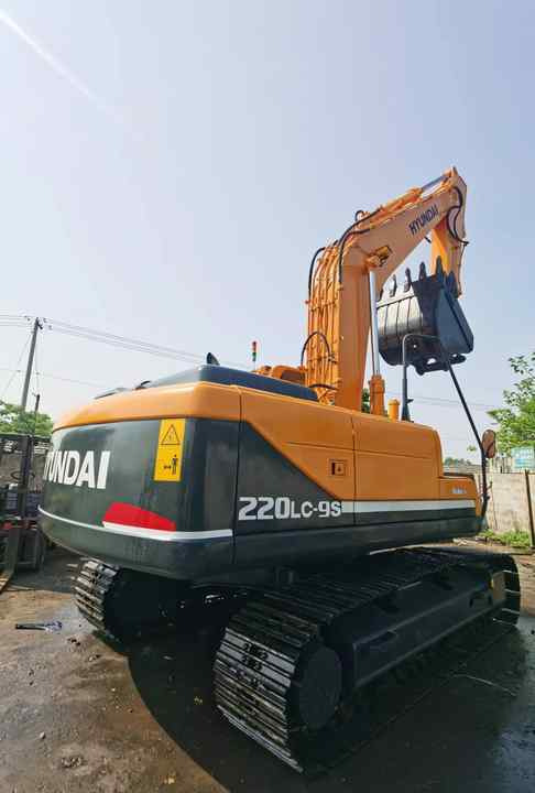 Used HYUNDAI R220-9S New Model Excavator Second Hand Machine Popular Brand Korean hyundai Hydraulic Machinery - Excavator: picture 5 Used HYUNDAI R220-9S New Model Excavator Second Hand Machine Popular Brand Korean hyundai Hydraulic Machinery - Excavator: picture 5