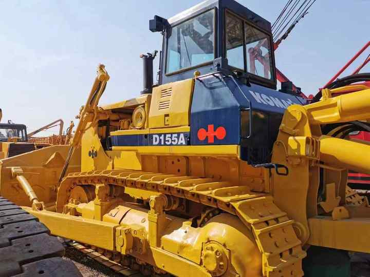 Used Heavy Construction Equipment KomatsuD155-2 Bulldozer Used Machine - Bulldozer: picture 4 Used Heavy Construction Equipment KomatsuD155-2 Bulldozer Used Machine - Bulldozer: picture 4
