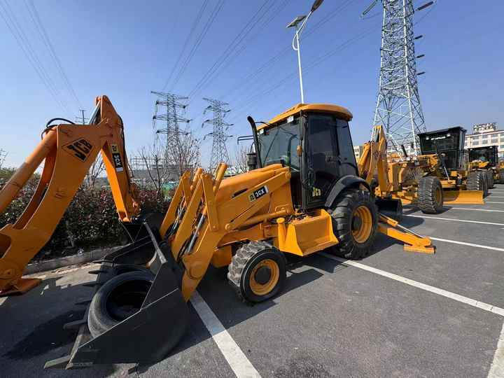 Used Hydraulic Backhoe Loader JCB3CX 7t in Good Condition Cheap Price in Stock Jcb 3cx 4cx 4cx Loader in Hefei for Sale - Backhoe loader: picture 5 Used Hydraulic Backhoe Loader JCB3CX 7t in Good Condition Cheap Price in Stock Jcb 3cx 4cx 4cx Loader in Hefei for Sale - Backhoe loader: picture 5