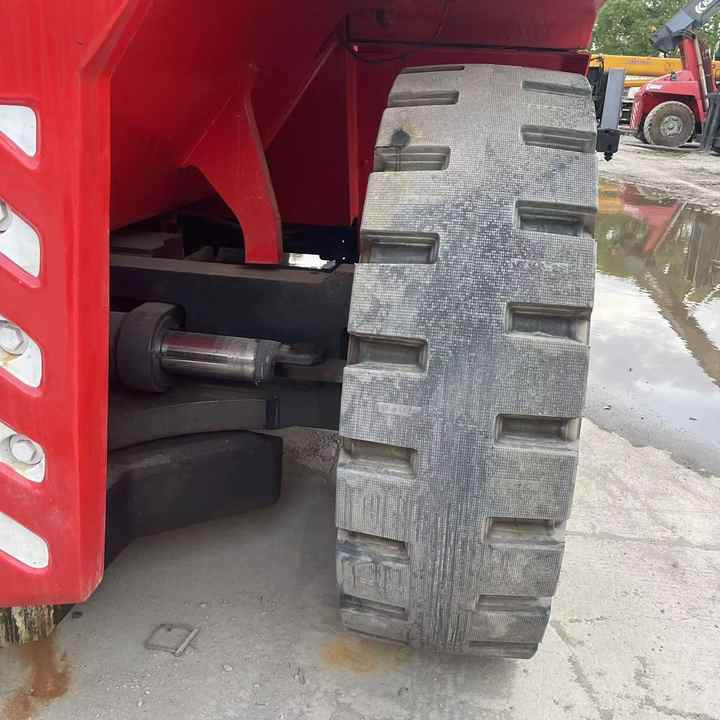 Used KALMAR DRF450-60S5 Port Reach Stacker Container Dedicated 45t - Reach stacker: picture 3 Used KALMAR DRF450-60S5 Port Reach Stacker Container Dedicated 45t - Reach stacker: picture 3