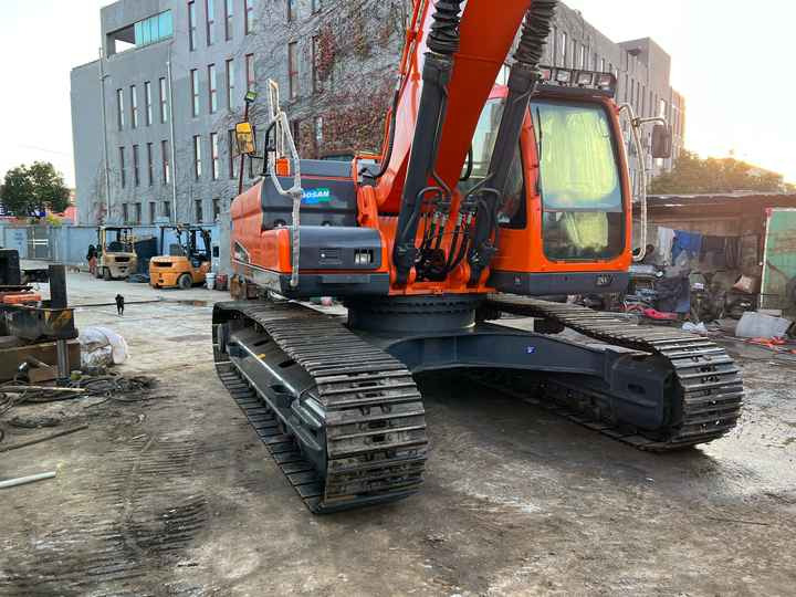 Used Large Doosan DX340 Excavator Original DX340-9 Used Excavator 34 Tons DX340lc-9c Hydraulic Excavator Sold Well - Excavator: picture 5 Used Large Doosan DX340 Excavator Original DX340-9 Used Excavator 34 Tons DX340lc-9c Hydraulic Excavator Sold Well - Excavator: picture 5