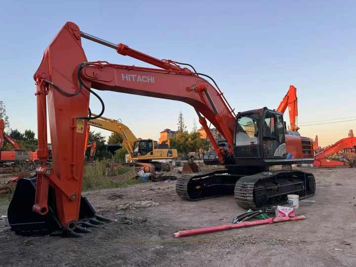 Used Original Japan Brand Hitachi Zx350-5 Excavator for Sale Hitachi Zx200 350 Excavator - Excavator: picture 4 Used Original Japan Brand Hitachi Zx350-5 Excavator for Sale Hitachi Zx200 350 Excavator - Excavator: picture 4