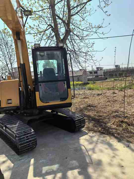 Used Sany SY75C Small Hydraulic Excavator with Very Few Hours of Use and Superior Performance Hot Sale - Mini excavator: picture 5 Used Sany SY75C Small Hydraulic Excavator with Very Few Hours of Use and Superior Performance Hot Sale - Mini excavator: picture 5