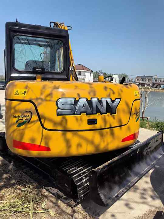 Used Sany SY75C Small Hydraulic Excavator with Very Few Hours of Use and Superior Performance Hot Sale - Mini excavator: picture 2 Used Sany SY75C Small Hydraulic Excavator with Very Few Hours of Use and Superior Performance Hot Sale - Mini excavator: picture 2