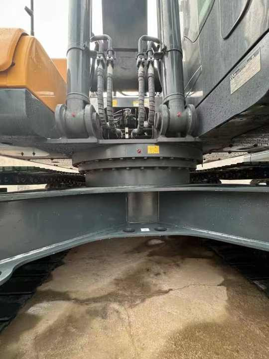 Used hyundai 225lvs Model Excavator Second Hand Machine Popular Brand Korea hyundai Hydraulic Machinery - Excavator: picture 4 Used hyundai 225lvs Model Excavator Second Hand Machine Popular Brand Korea hyundai Hydraulic Machinery - Excavator: picture 4