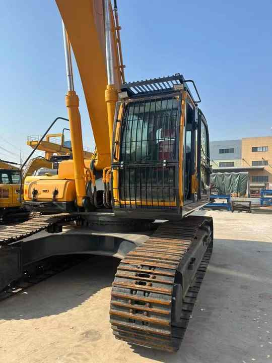 Used hyundai 305 Original Brand Excavator for Sale - Crawler excavator: picture 5 Used hyundai 305 Original Brand Excavator for Sale - Crawler excavator: picture 5
