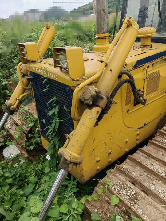 Used komatsu D60P Bulldozer Used Swamp Bulldozer komatsu D60p D60p for Sale - Bulldozer: picture 5 Used komatsu D60P Bulldozer Used Swamp Bulldozer komatsu D60p D60p for Sale - Bulldozer: picture 5