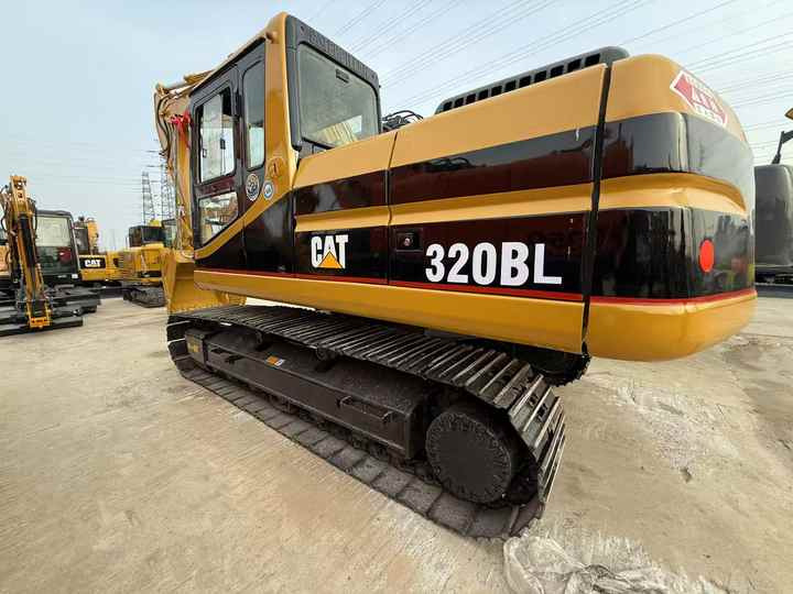 Very Cheap Price Used Cat 320C Excavator Powerful Used Caterpillar 320C Hydraulic Excavators for Sale - Excavator: picture 3 Very Cheap Price Used Cat 320C Excavator Powerful Used Caterpillar 320C Hydraulic Excavators for Sale - Excavator: picture 3