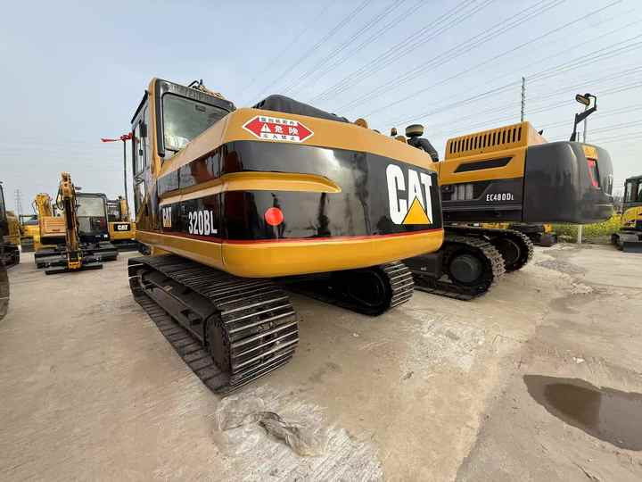 Very Cheap Price Used Cat 320C Excavator Powerful Used Caterpillar 320C Hydraulic Excavators for Sale - Excavator: picture 4 Very Cheap Price Used Cat 320C Excavator Powerful Used Caterpillar 320C Hydraulic Excavators for Sale - Excavator: picture 4
