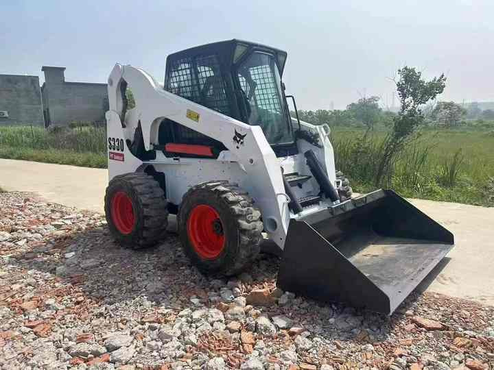 Leasing of  Very Low Price American Brand Used Bobcat S330 Skid Steer Loader with Superior Performance for Sale S160/S180/S300 in Stock [ Copy ] Very Low Price American Brand Used Bobcat S330 Skid Steer Loader with Superior Performance for Sale S160/S180/S300 in Stock [ Copy ]: picture 6
