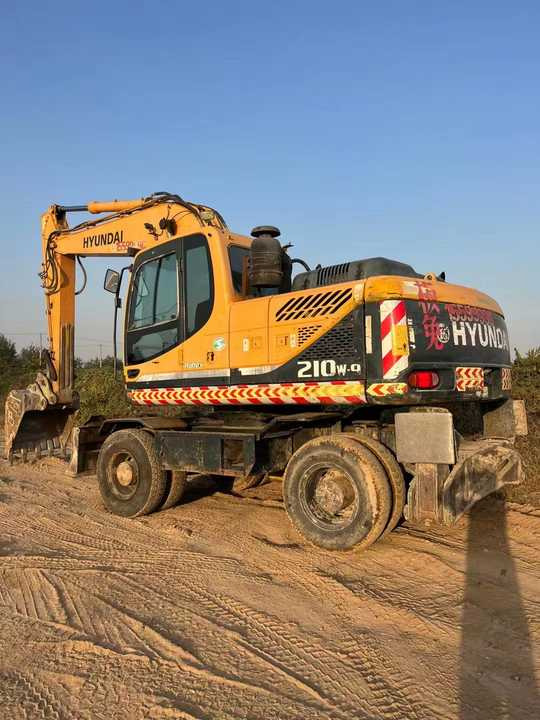Well-Maintained Hyundai 210-9Used Wheel Excavator Construction Machine | No Major Repairs | Price Negotiable - Wheel excavator: picture 2 Well-Maintained Hyundai 210-9Used Wheel Excavator Construction Machine | No Major Repairs | Price Negotiable - Wheel excavator: picture 2
