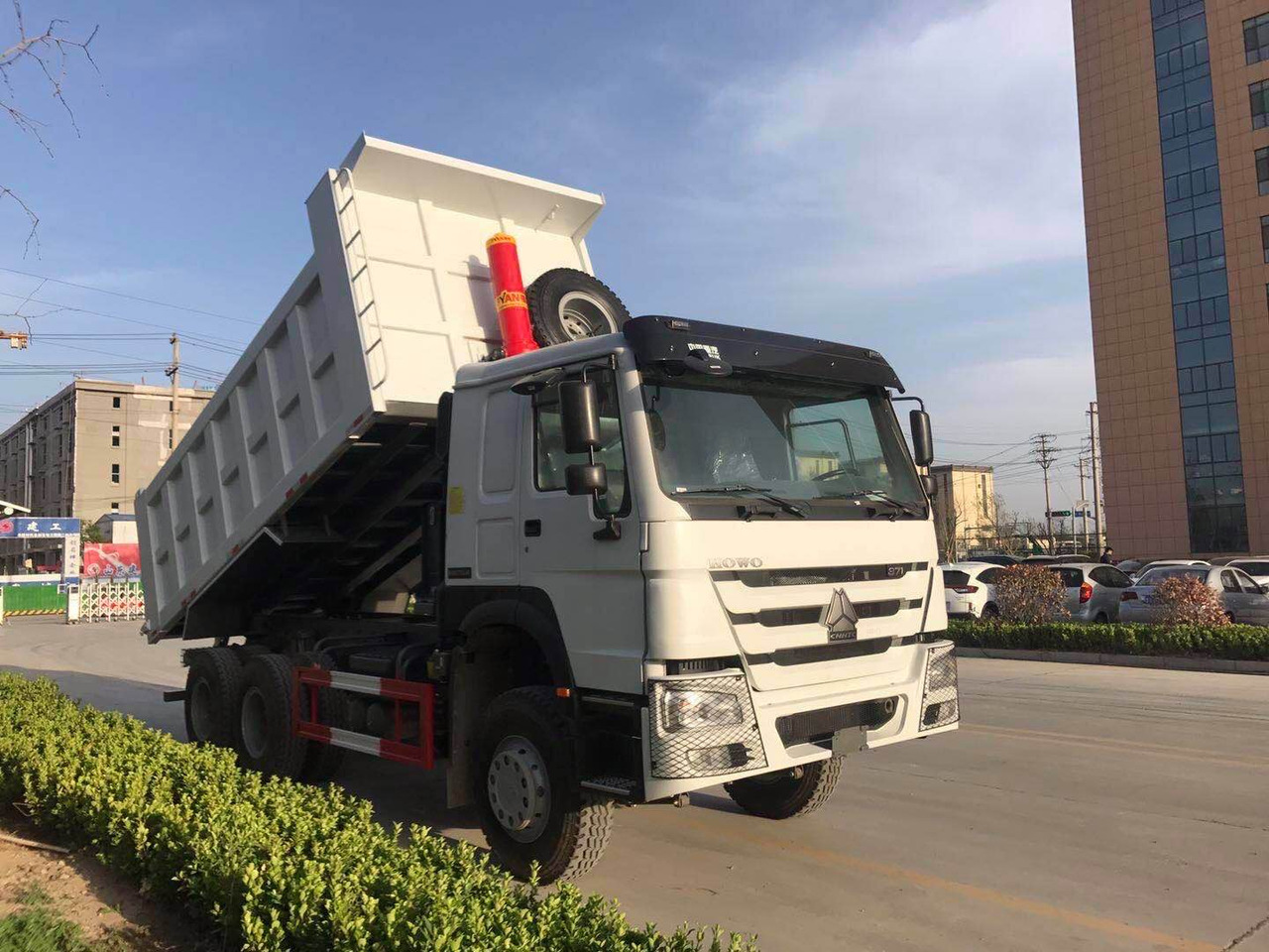 Howo 6*4 - Tipper: picture 2 Howo 6*4 - Tipper: picture 2