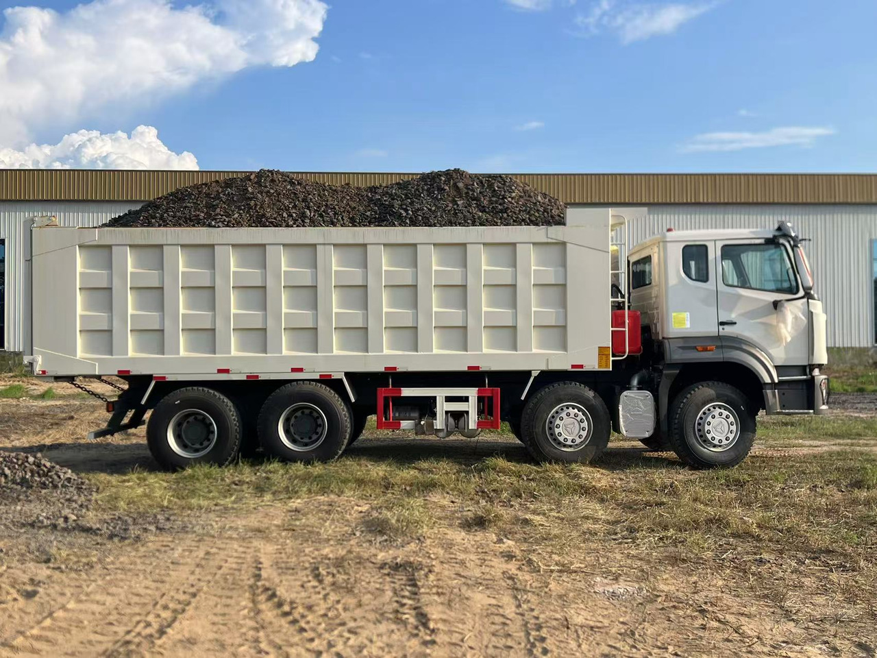 Howo 8*4 - Tipper: picture 5 Howo 8*4 - Tipper: picture 5