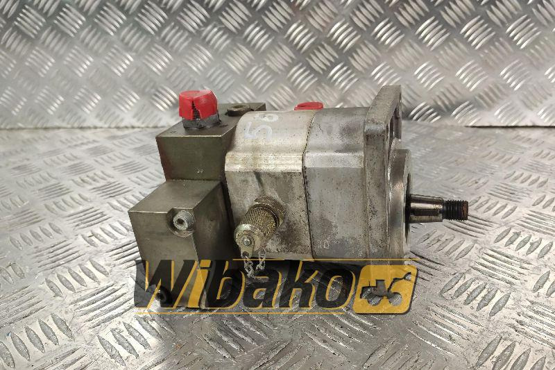 Hydraulic motor O&K 2244995L 10974736 - Hydraulic motor for Construction machinery: picture 1 Hydraulic motor O&K 2244995L 10974736 - Hydraulic motor for Construction machinery: picture 1