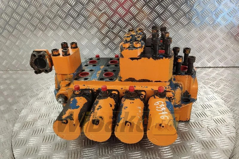 Hyundai HL770 - Hydraulic valve for Construction machinery: picture 1 Hyundai HL770 - Hydraulic valve for Construction machinery: picture 1