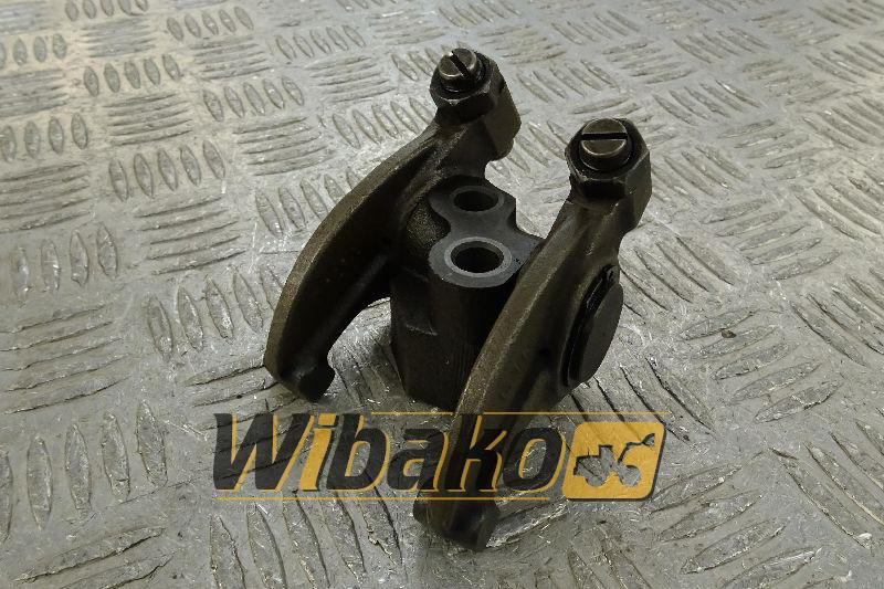 Rocker arm Liebherr 9157493 - Cylinder head for Construction machinery: picture 1 Rocker arm Liebherr 9157493 - Cylinder head for Construction machinery: picture 1